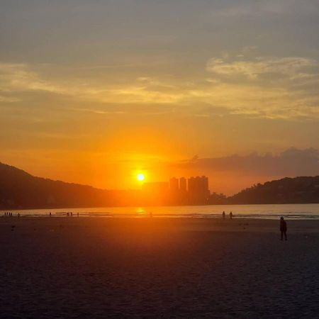 Apartamento Amplo E Belissimo! - 3 Quadras Do Mar! Guarujá Exteriér fotografie